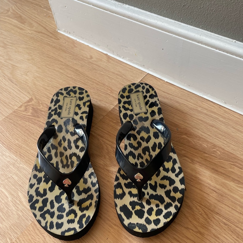 Kate Spade flit flops worn twice like new size 5-6